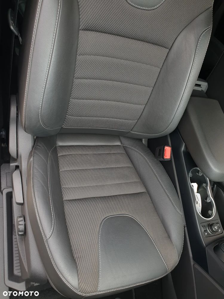 Ford Kuga 2.0 TDCi 4x4 Titanium - 33