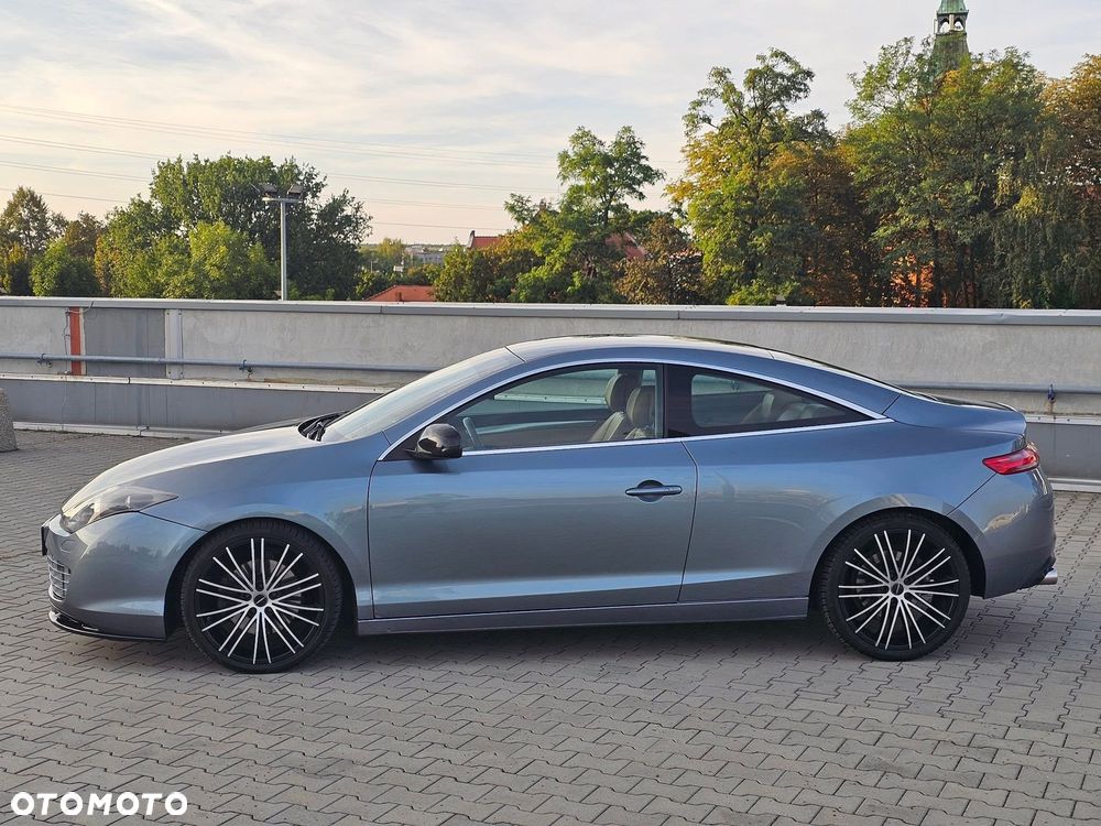 Renault Laguna 2.0 DCi GT 4WS - 2