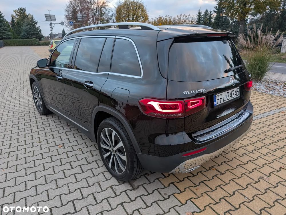 Mercedes-Benz GLB - 5