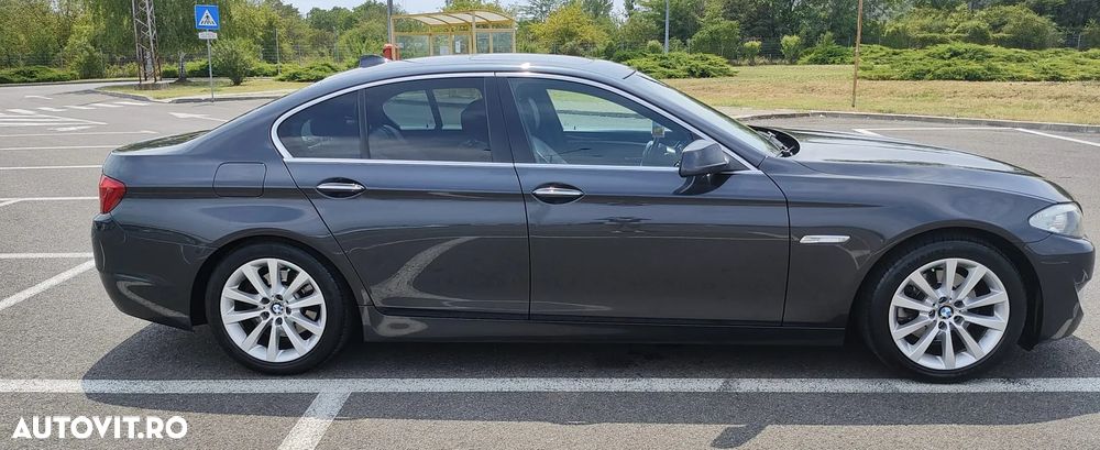 BMW Seria 5 520d - 8