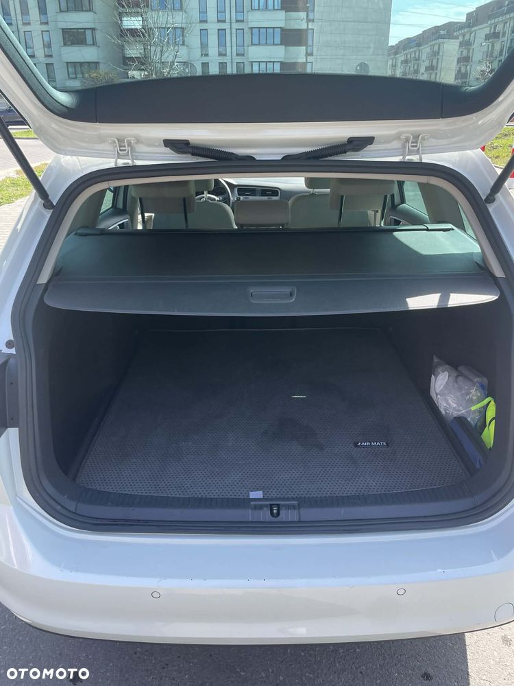 Volkswagen Golf 1.2 TSI BMT Comfortline - 22