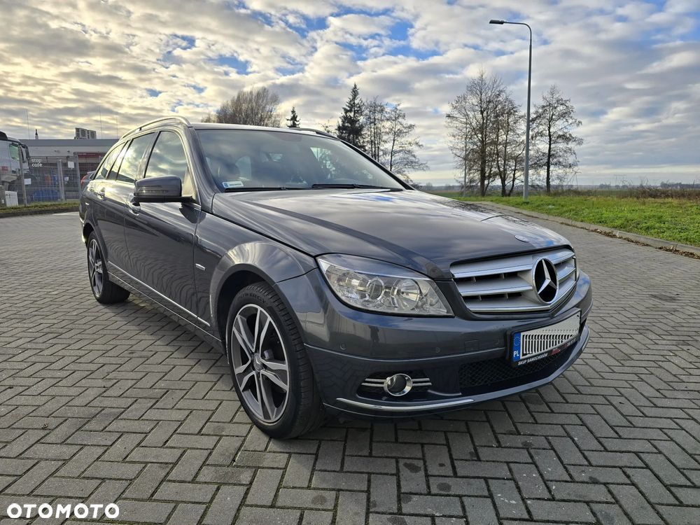 Mercedes-Benz Klasa C 220 CDI BlueEff Avantgarde - 1