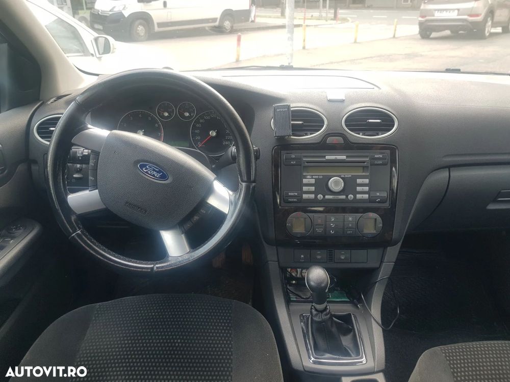 Ford Focus 1.6 Ti-VCT Titanium - 6