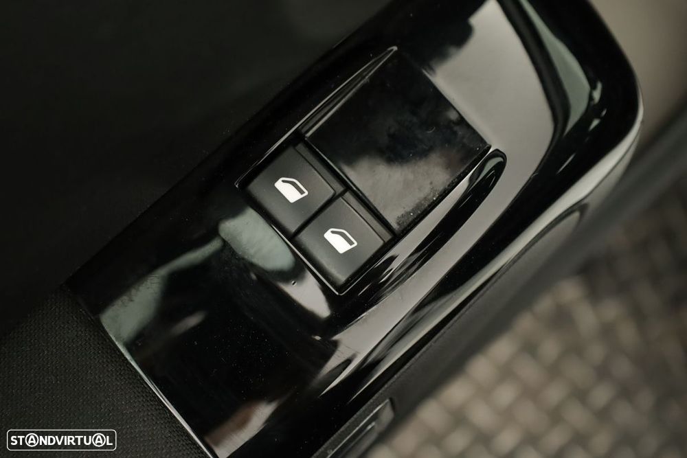 Citroën C3 1.2 PureTech Max - 17