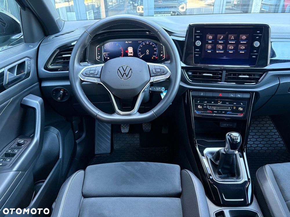 Volkswagen T-Roc - 11