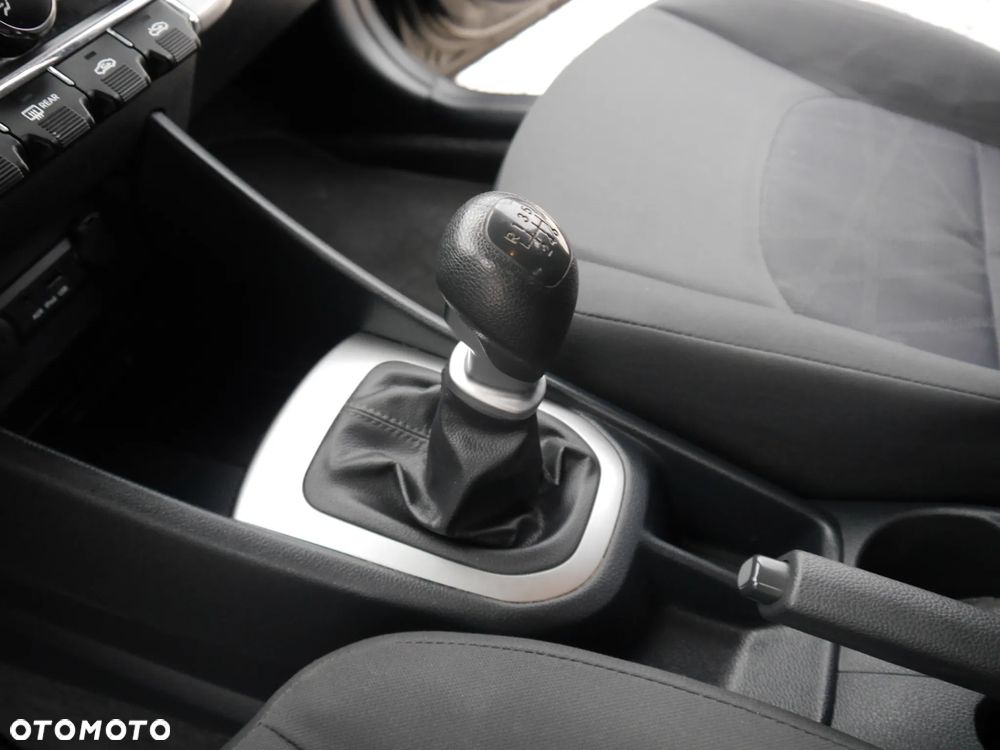 Kia Rio 1.1 CRDI Attract - 11