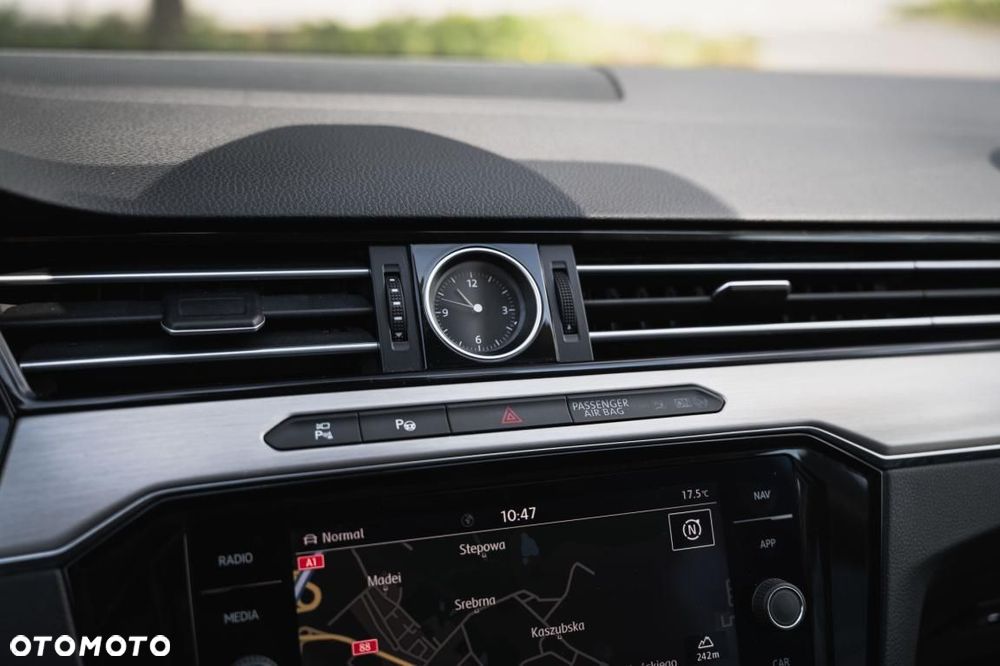 Volkswagen Passat - 18