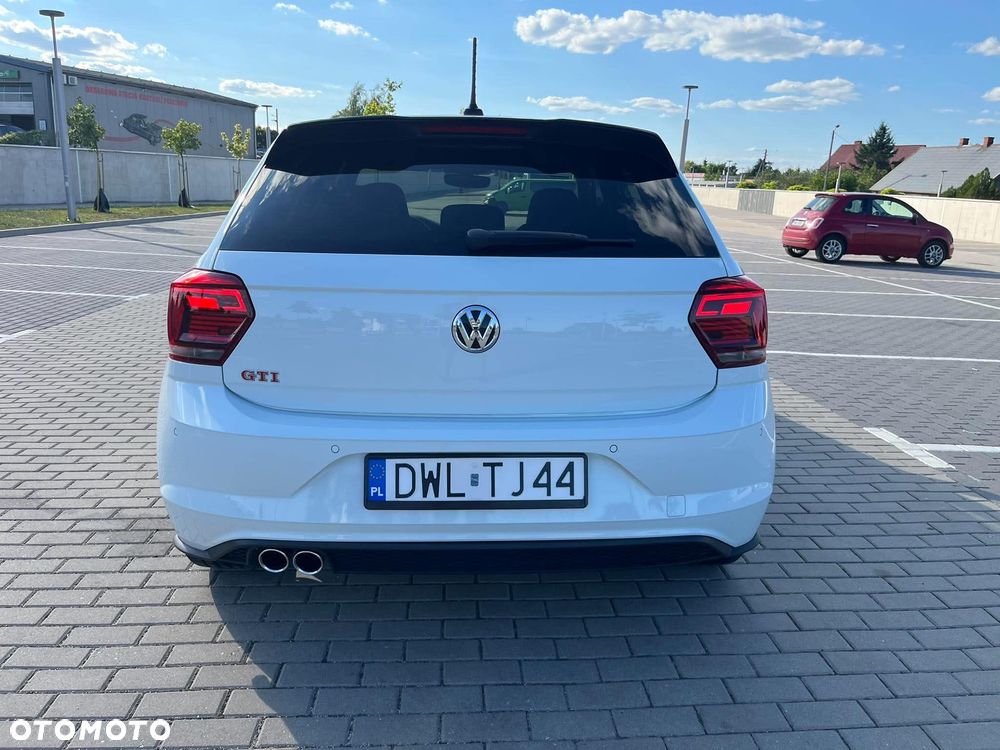 Volkswagen Polo - 6