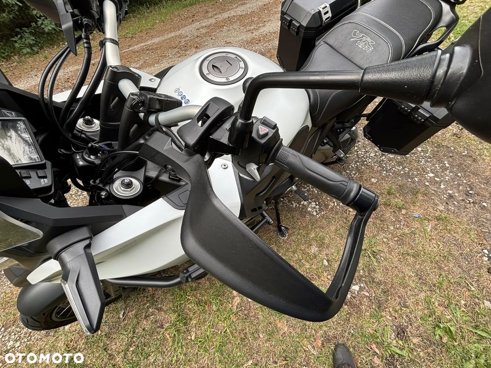 Honda VFR - 22