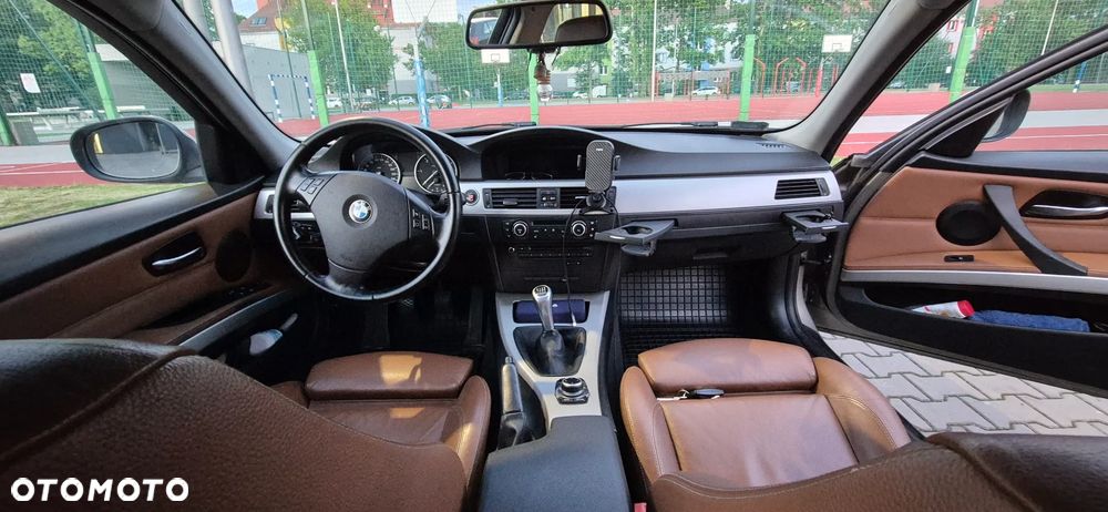 BMW Seria 3 320d - 3