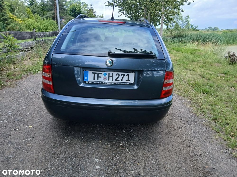 Skoda Fabia 1.4 16V Combi Comfort - 4