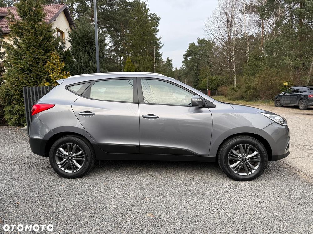 Hyundai ix35 1.6 2WD Fifa World Cup Edition - 4