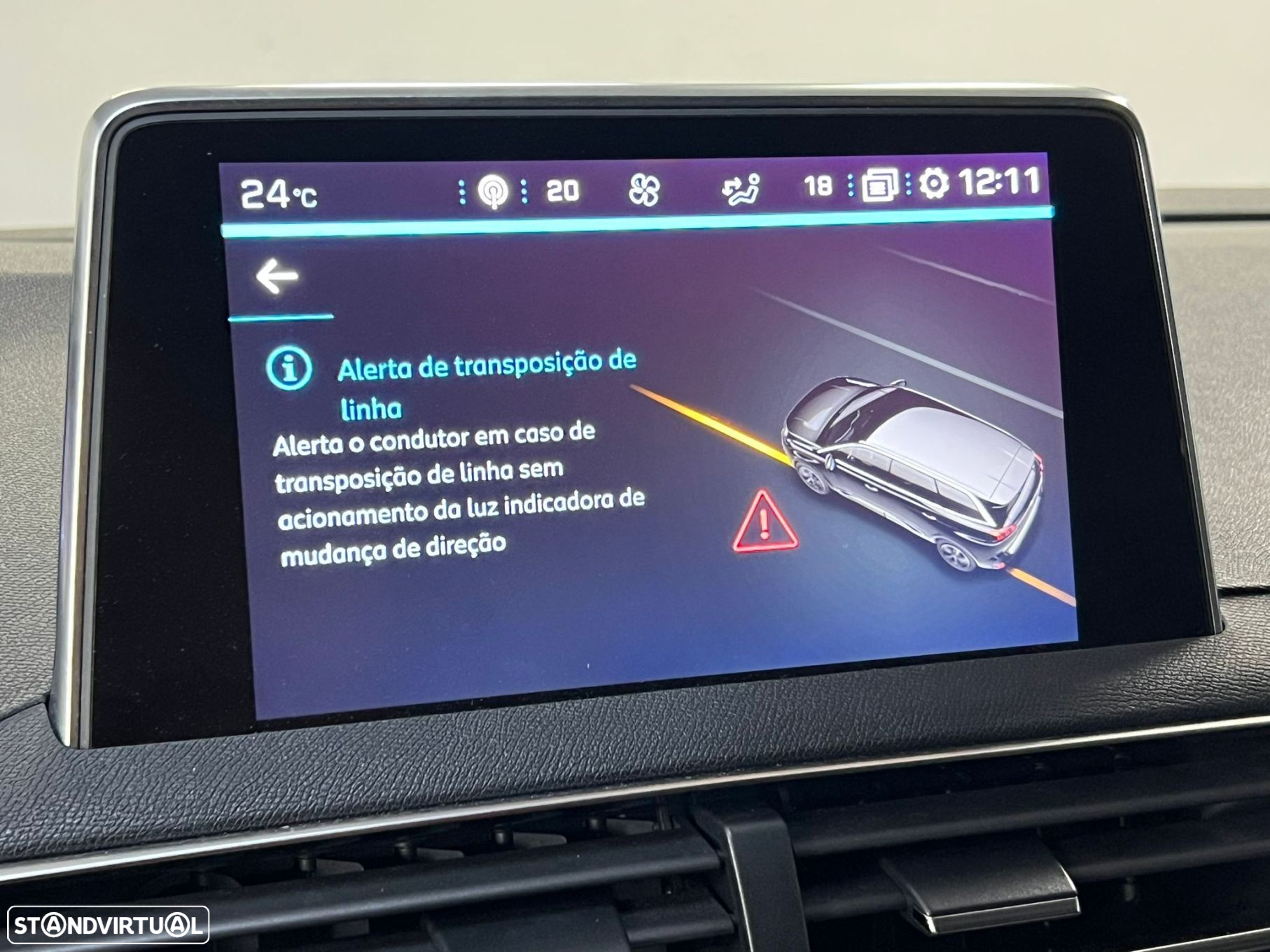 Peugeot 5008 1.2 PureTech Allure EAT8 - 14