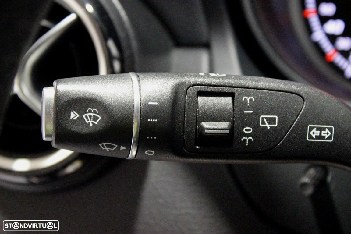 Mercedes-Benz CLA 220 - 24