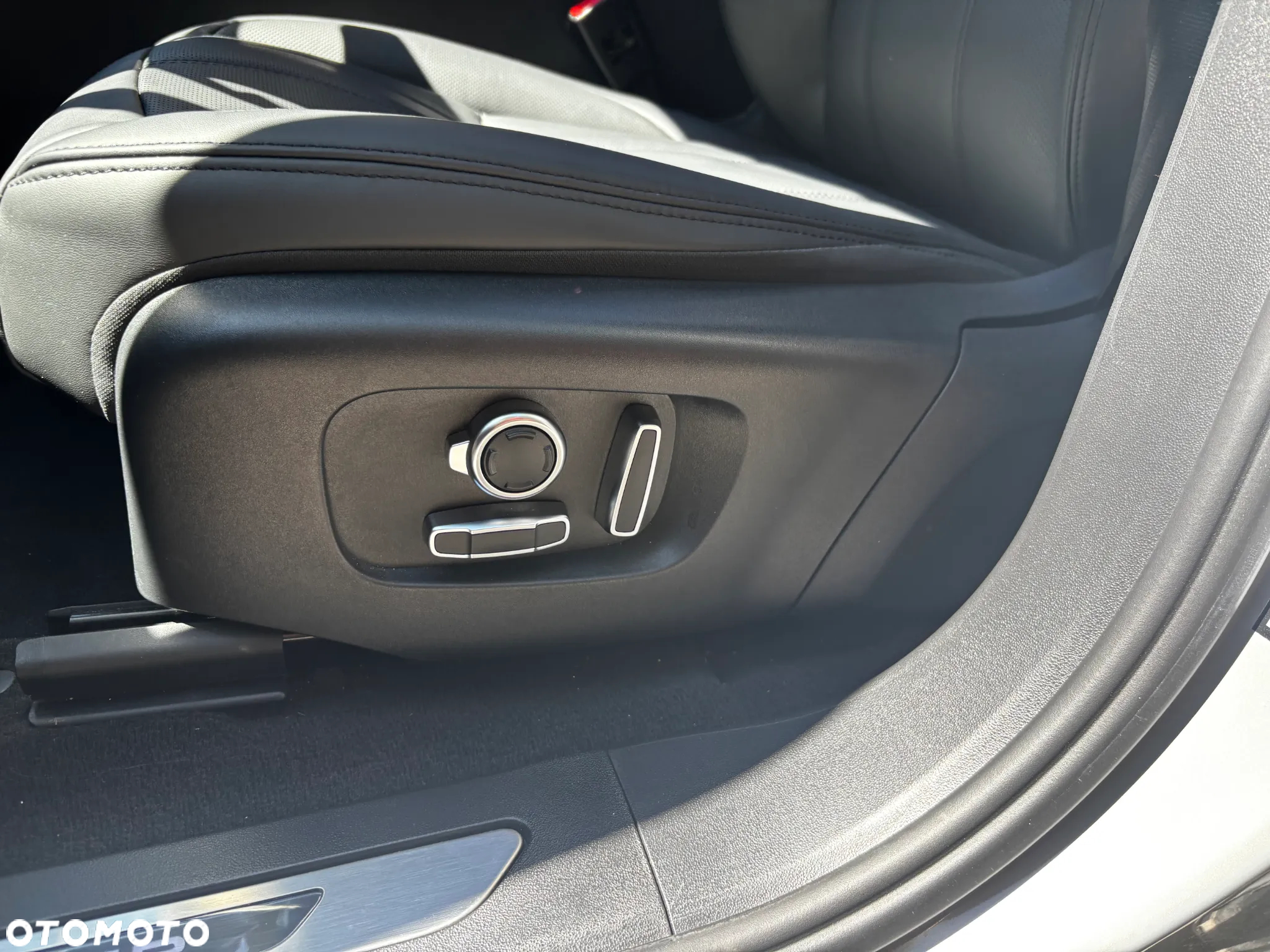 Land Rover Range Rover Evoque - 35