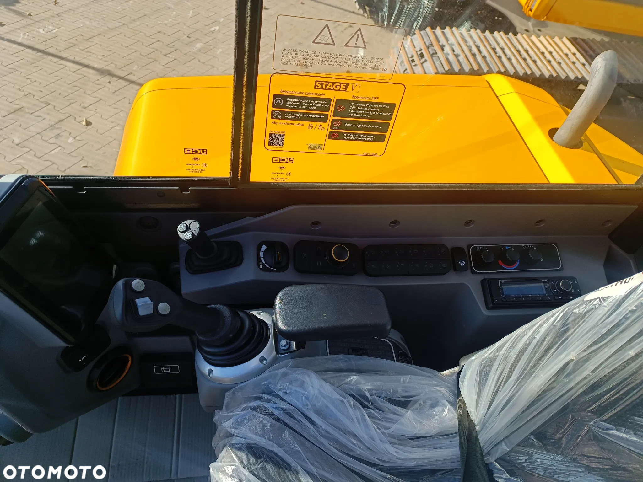 JCB 60C-2 - 9