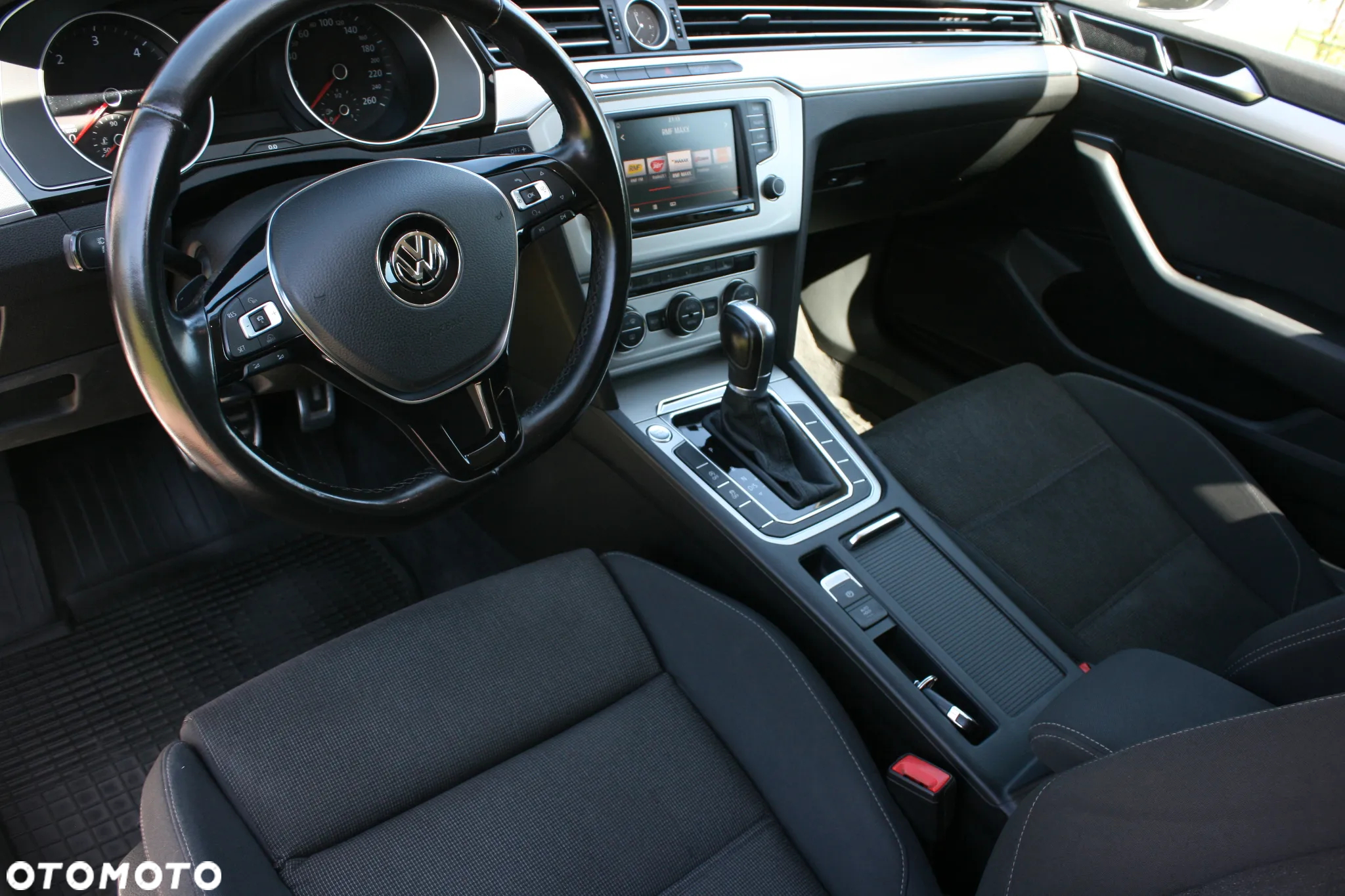 Volkswagen Passat 2.0 TDI Business DSG - 26