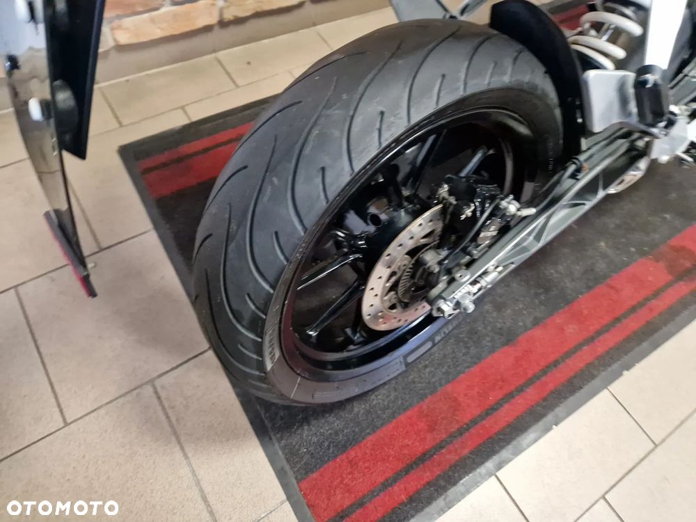 KTM Duke 125 - 23