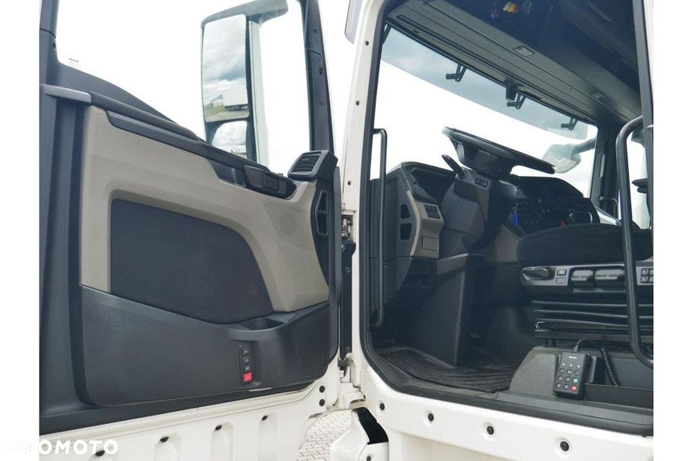 MAN Vehicle Tractor 4x2 Standard - 9