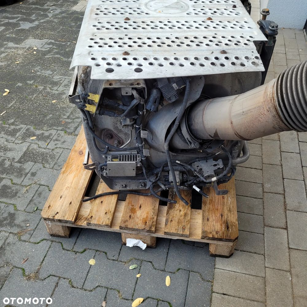KATALIZATOR MERCEDES ACTROS MP4 A006 490 86 12 - 5