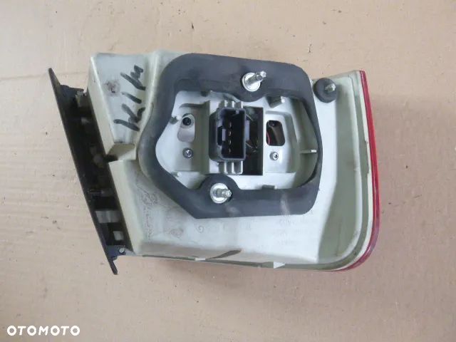 LAMPA PRAWY TYŁ PRAWA TYLNA VOLKSWAGEN JETTA V 05-10 - 9