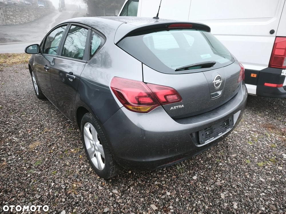 Opel Astra 1.6 - 4