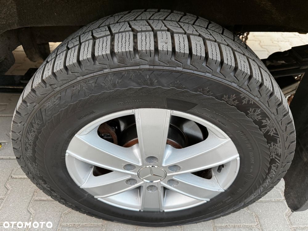 Mercedes-Benz Sprinter - 30