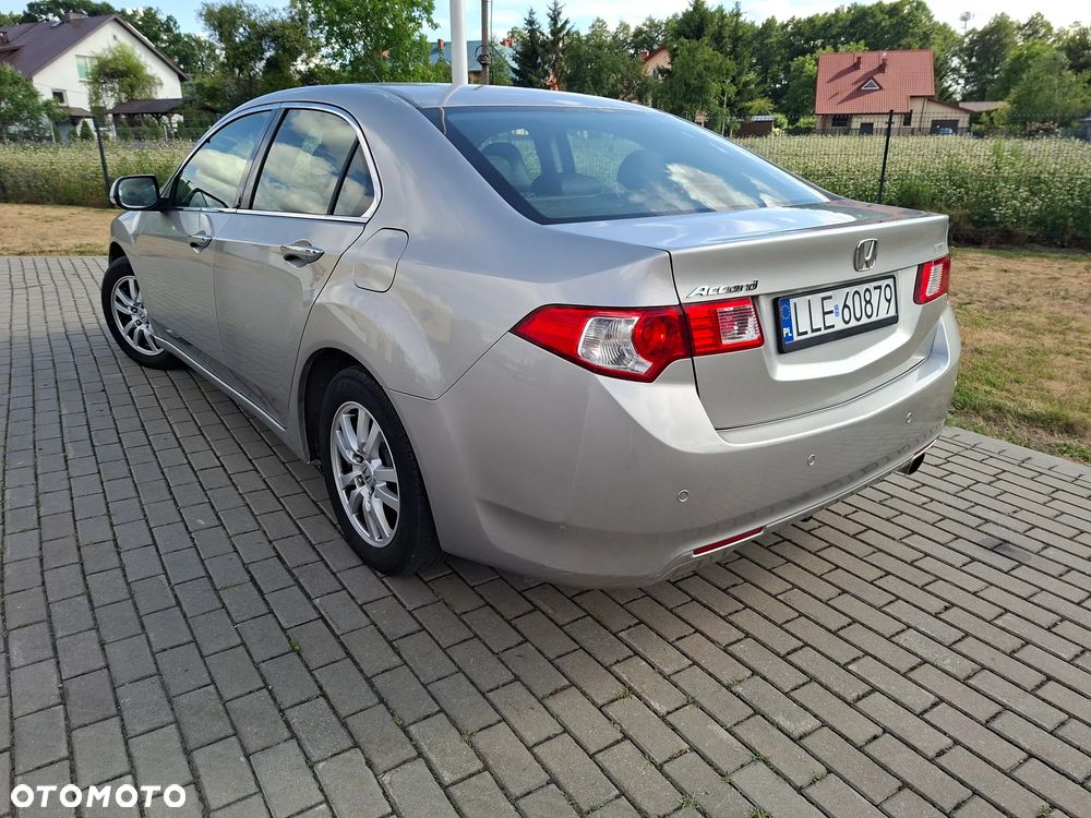 Honda Accord 2.0 Executive - 10