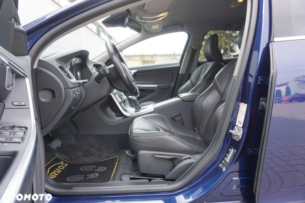 Volvo V60 D4 Drive-E Ocean Race - 23