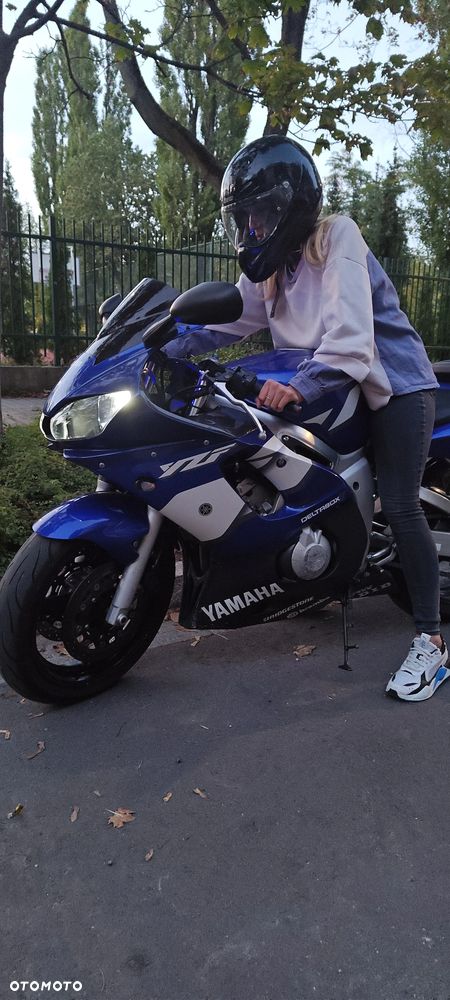 Yamaha R6 - 5