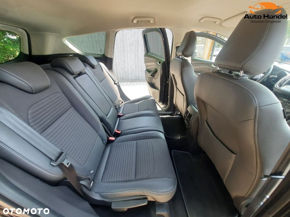 Ford Kuga 1.5 EcoBoost 2x4 Titanium - 34