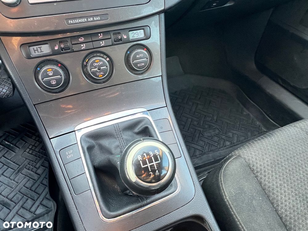 Volkswagen Passat 1.9 TDI Individual - 15