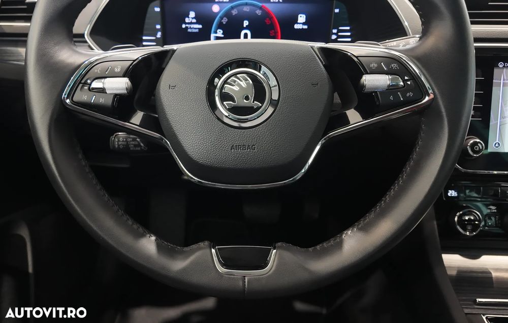 Skoda Superb 2.0 TDI DSG Ambition - 27