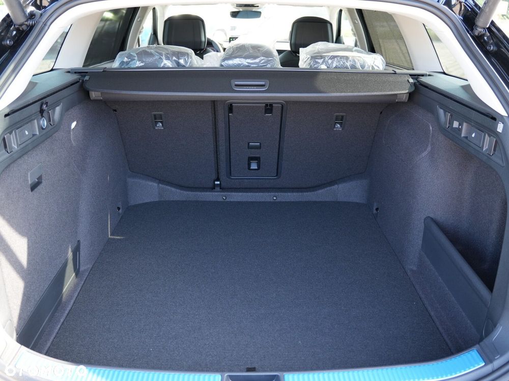 Skoda Superb 2.0 TDI SCR 4x4 L&K DSG - 20