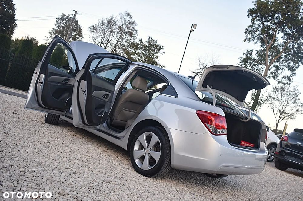 Chevrolet Cruze 1.8 LT - 14