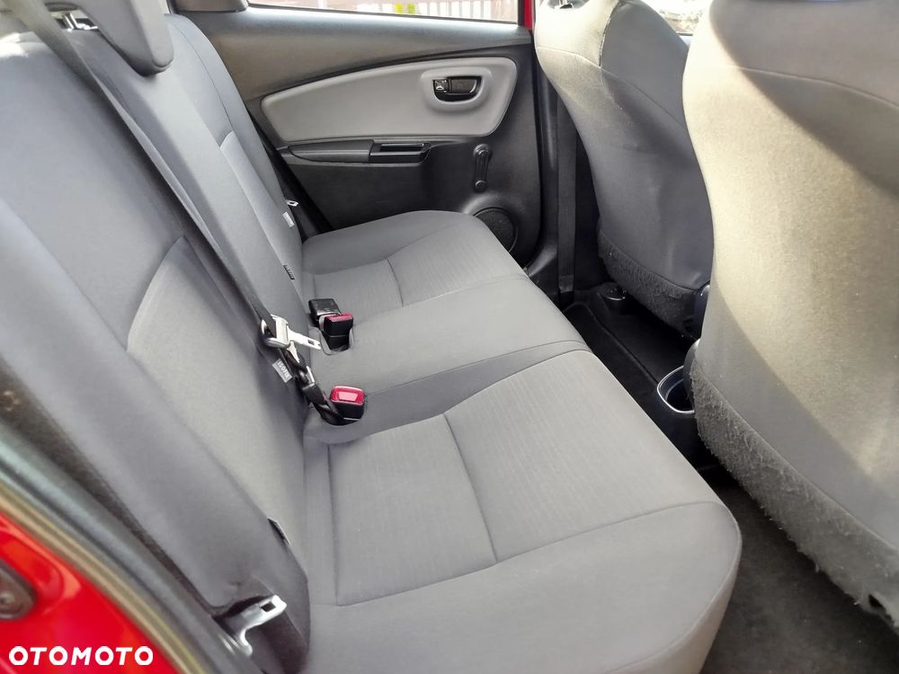 Toyota Yaris - 12