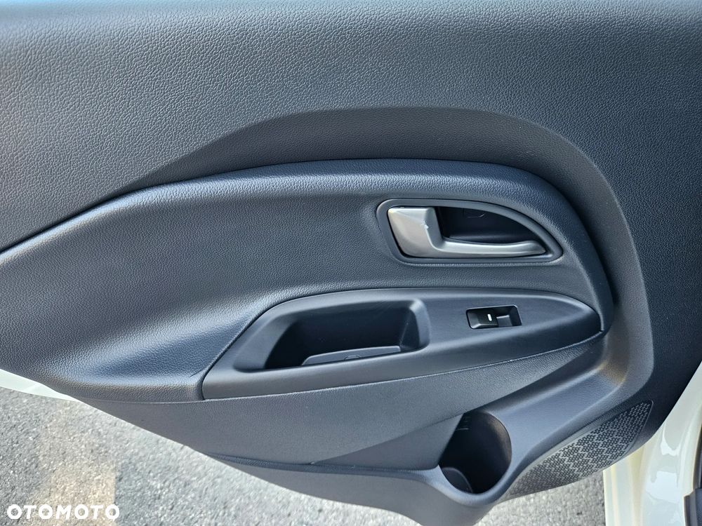 Kia Rio 1.2 Business Line - 36