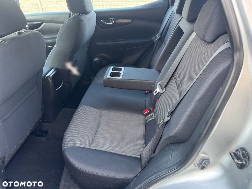Nissan Qashqai 1.6 dCi 4 x 4 DPF Start/Stop I-Way - 27