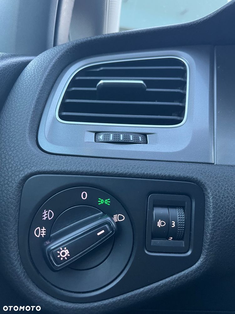 Volkswagen Golf 1.6 TDI BlueMotion Comfortline - 33