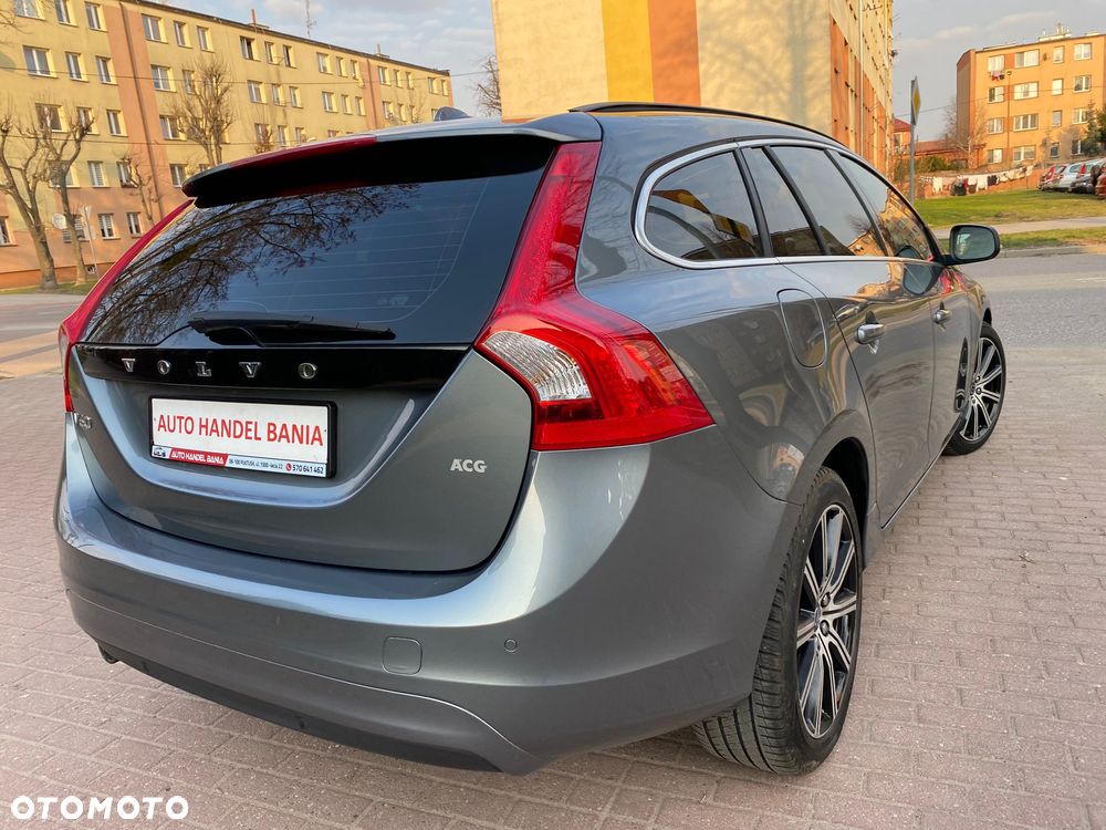 Volvo V60 D3 Summum - 35