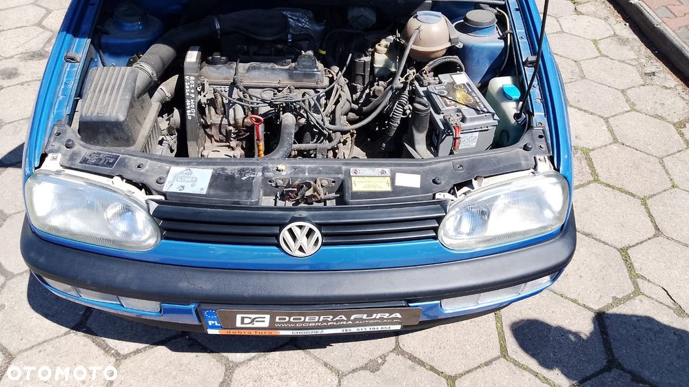 Volkswagen Golf 1.8 CL - 18