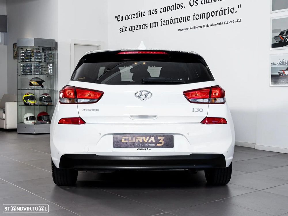 Hyundai i30 1.6 CRDI STyle — fotografia 4