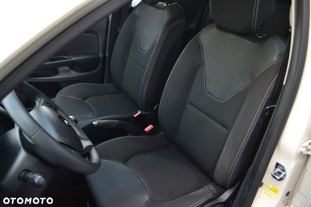 Renault Clio 1.2 16V Alize - 19