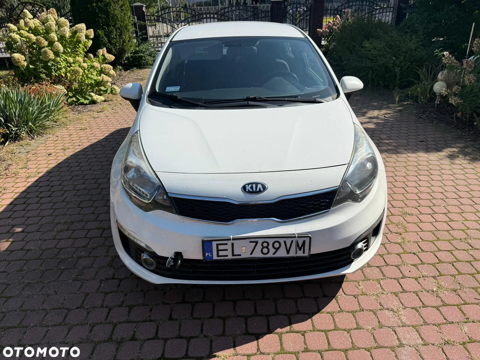 Kia Rio 1.2 L - 16