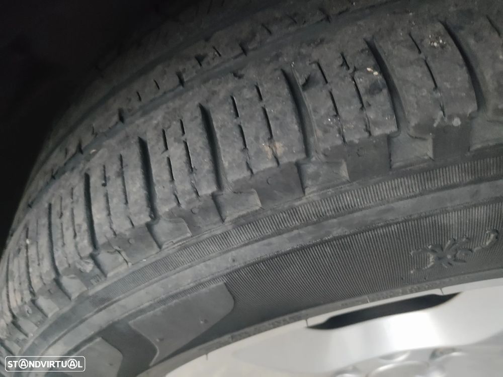 Land Rover Discovery Sport 2.0 TD4 HSE - 41