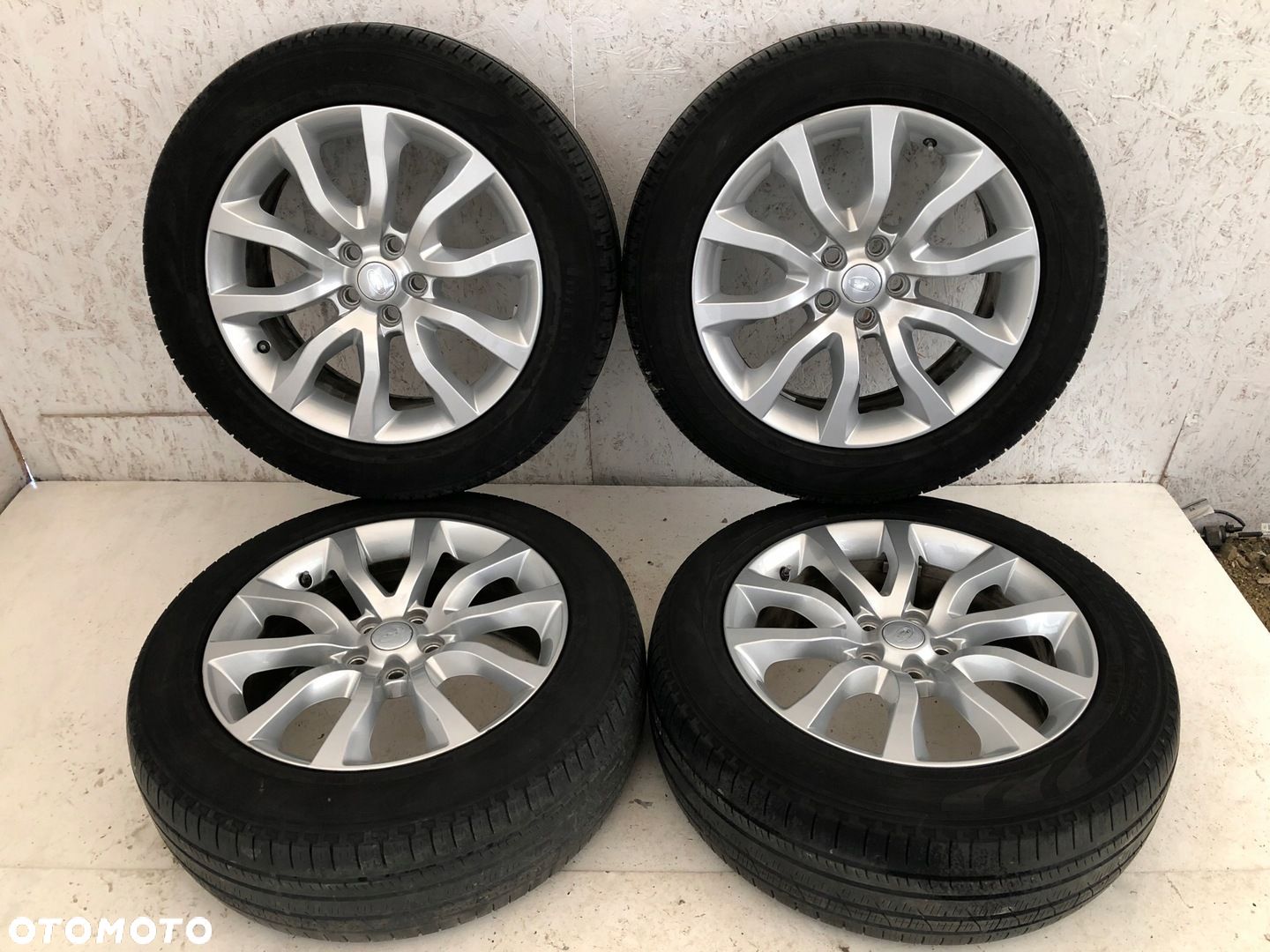 RANGE ROVER KOŁA ALUFELGI 255/55 R20 PIRELLI - 1