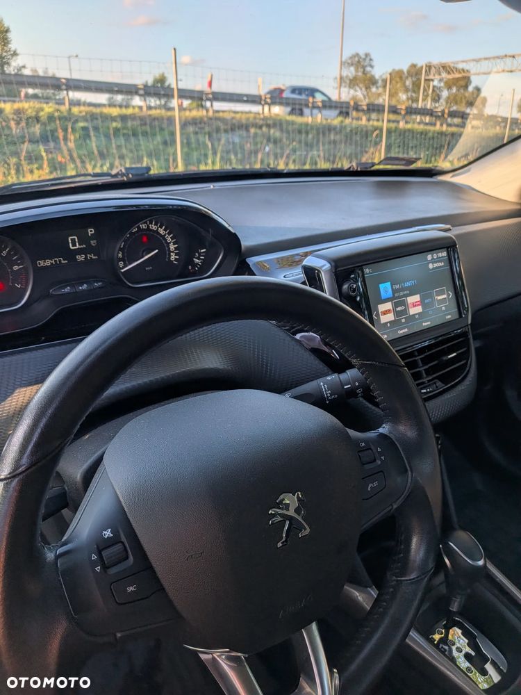 Peugeot 2008 1.2 Pure Tech Active S&S EAT6 - 5