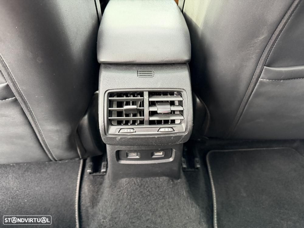 Citroën e-C4 50 kWh E-Series Collection - 29