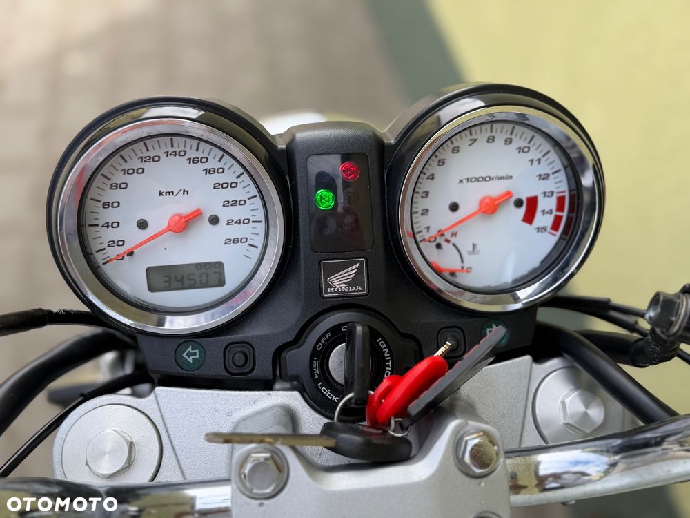 Honda Hornet - 38