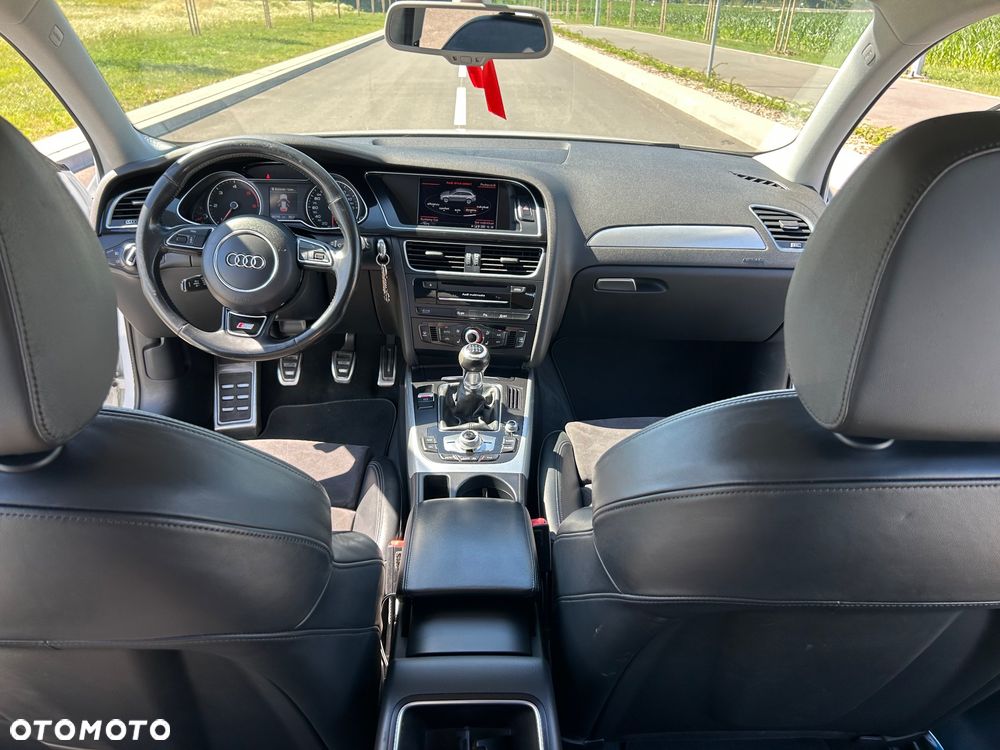 Audi A4 Avant 2.0 TDI clean diesel - 15